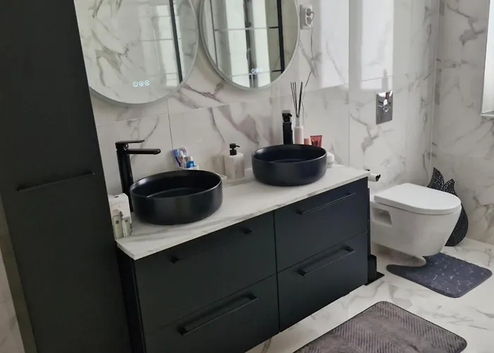 Infinity Marbre Semesterbostad *